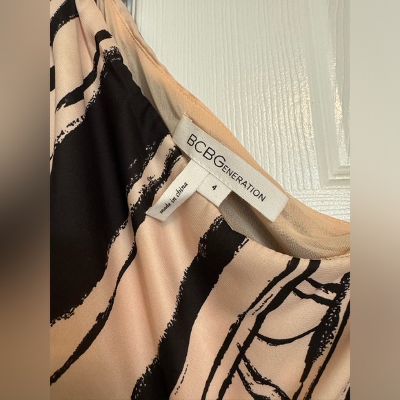 BCBGeneration One-Shoulder Dress | Black and pink/cream color | Size 4 - Picture 4 of 4
